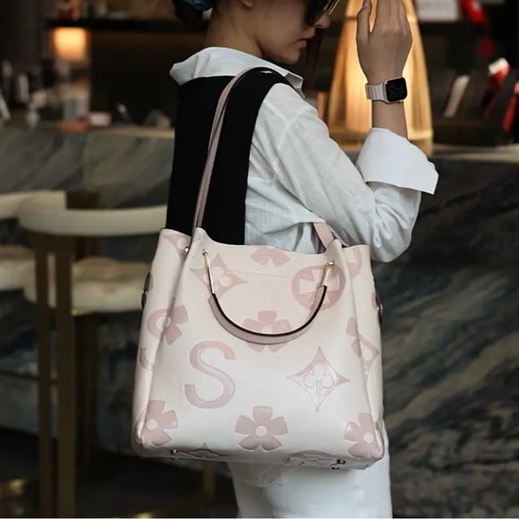 Elegant Flower Embossed Handbag, Fashionable Satchel Bag - Picture 4 of 7